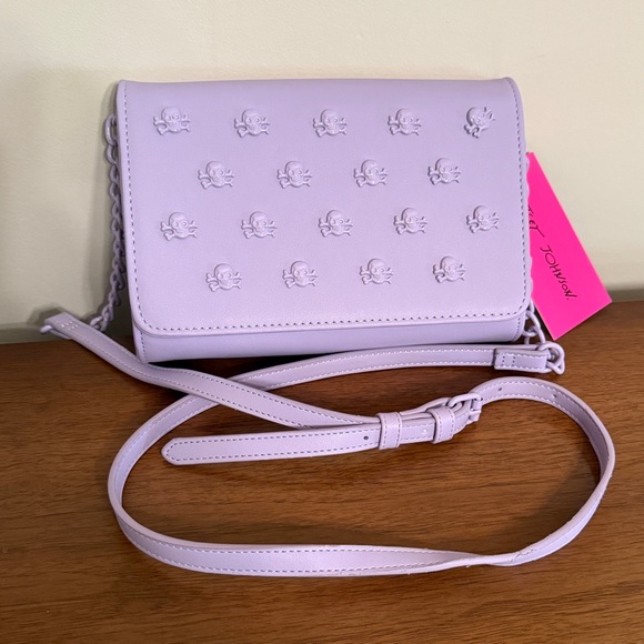Betsey Johnson Handbags - Betsey Johnson Skull Lavender XOSYBIL2‎ Crossbody Bag, Purple Chain Purse, NWT